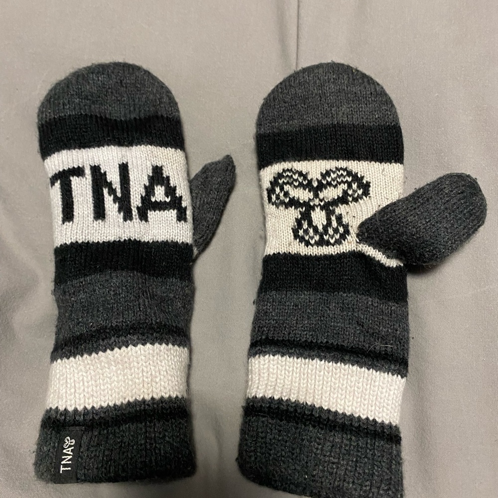 TNA Charcoal and Ivory Mittens